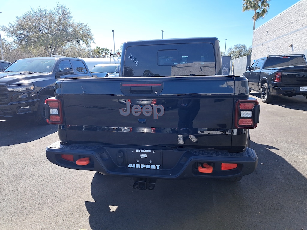 Used 2025 Jeep Gladiator Mojave Truck Crew Cab
