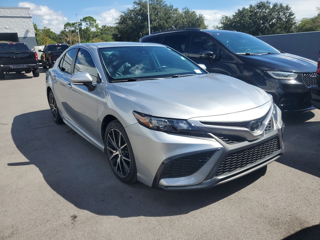 Used 2024 Toyota Camry SE Sedan