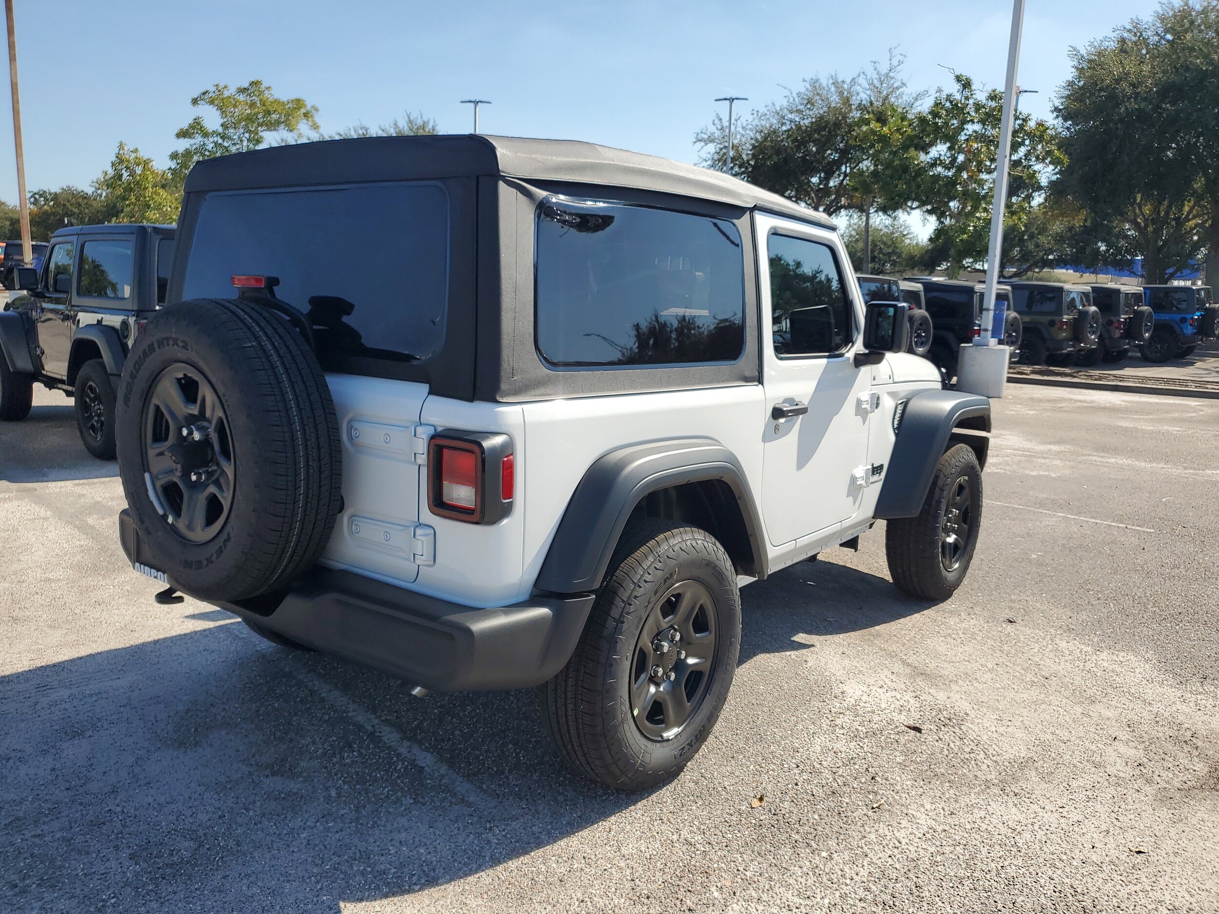 2026 Jeep Wrangler Sport photo 4