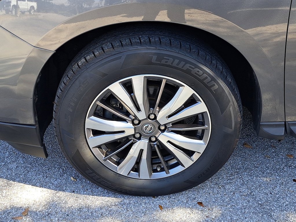 Used 2018 Nissan Pathfinder SV SUV