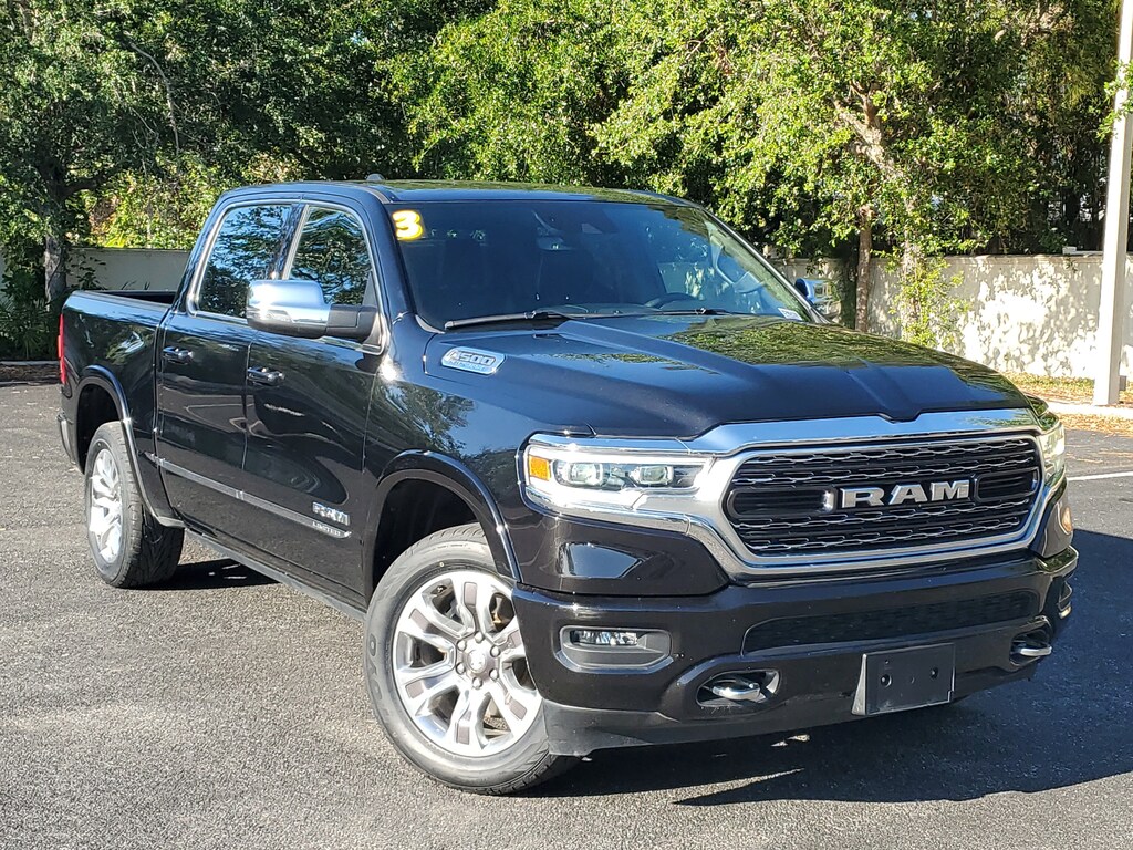 2023 Ram 1500 Limited photo 2