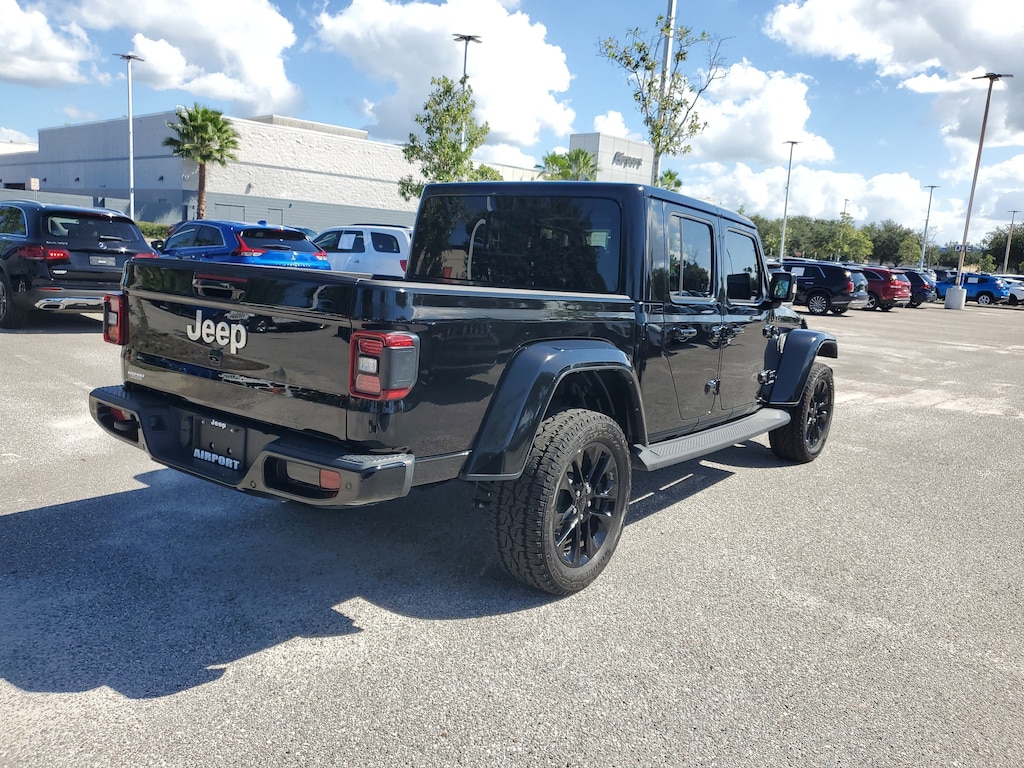 Used 2022 Jeep Gladiator Overland Truck Crew Cab