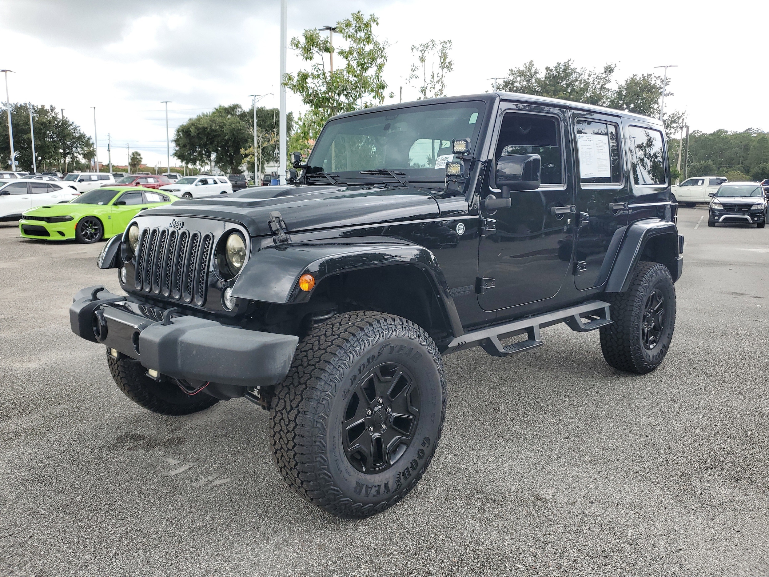 2015 Jeep Wrangler Unlimited Altitude photo 3