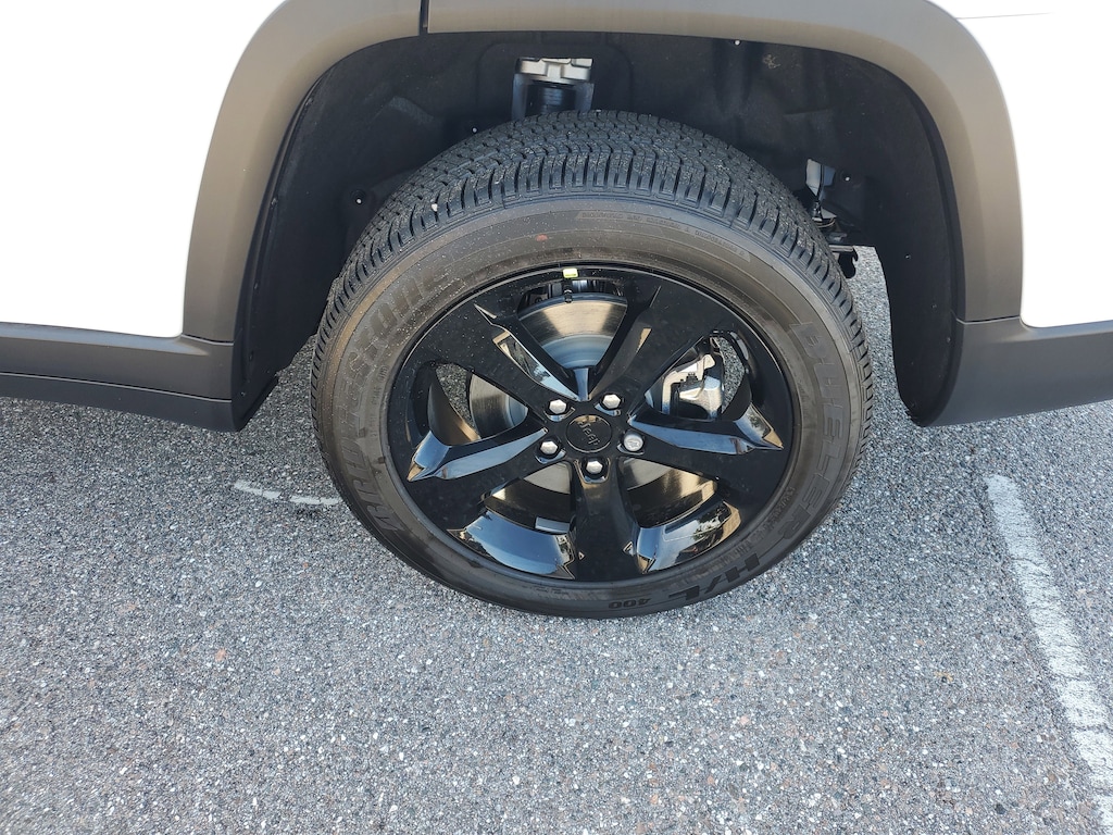 New 2025 Jeep Grand Cherokee L Altitude X Altitude X 4x2