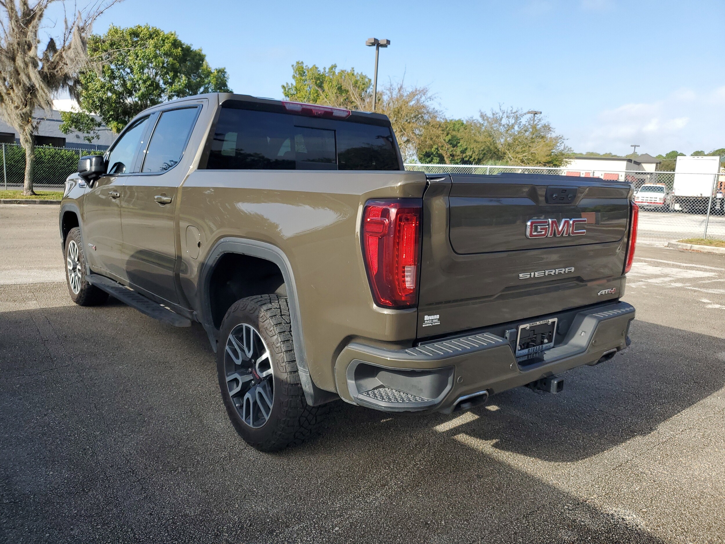 2024 Gmc Sierra 1500 AT4 photo 2