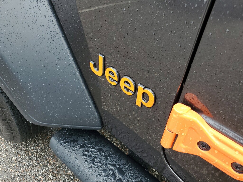 2025 Jeep Wrangler Sport S photo 2