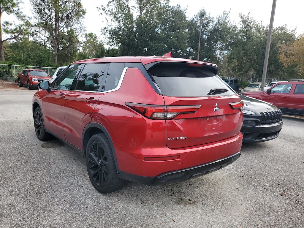 2022 Mitsubishi Outlander SE photo 4