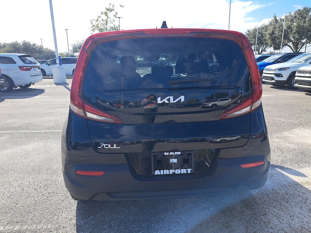 Used 2022 Kia Soul LX Hatchback