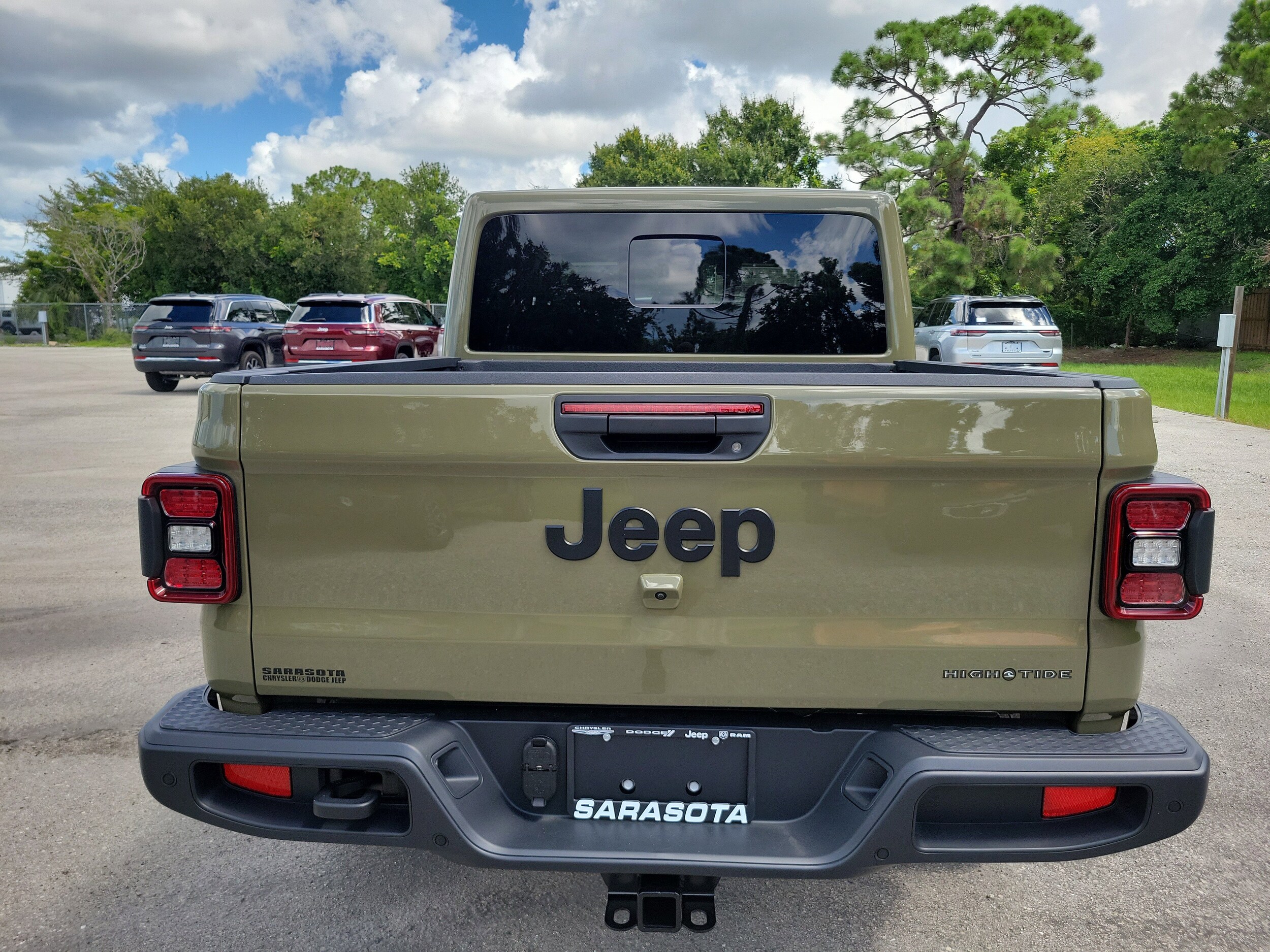 2025 Jeep Gladiator Sport photo 2