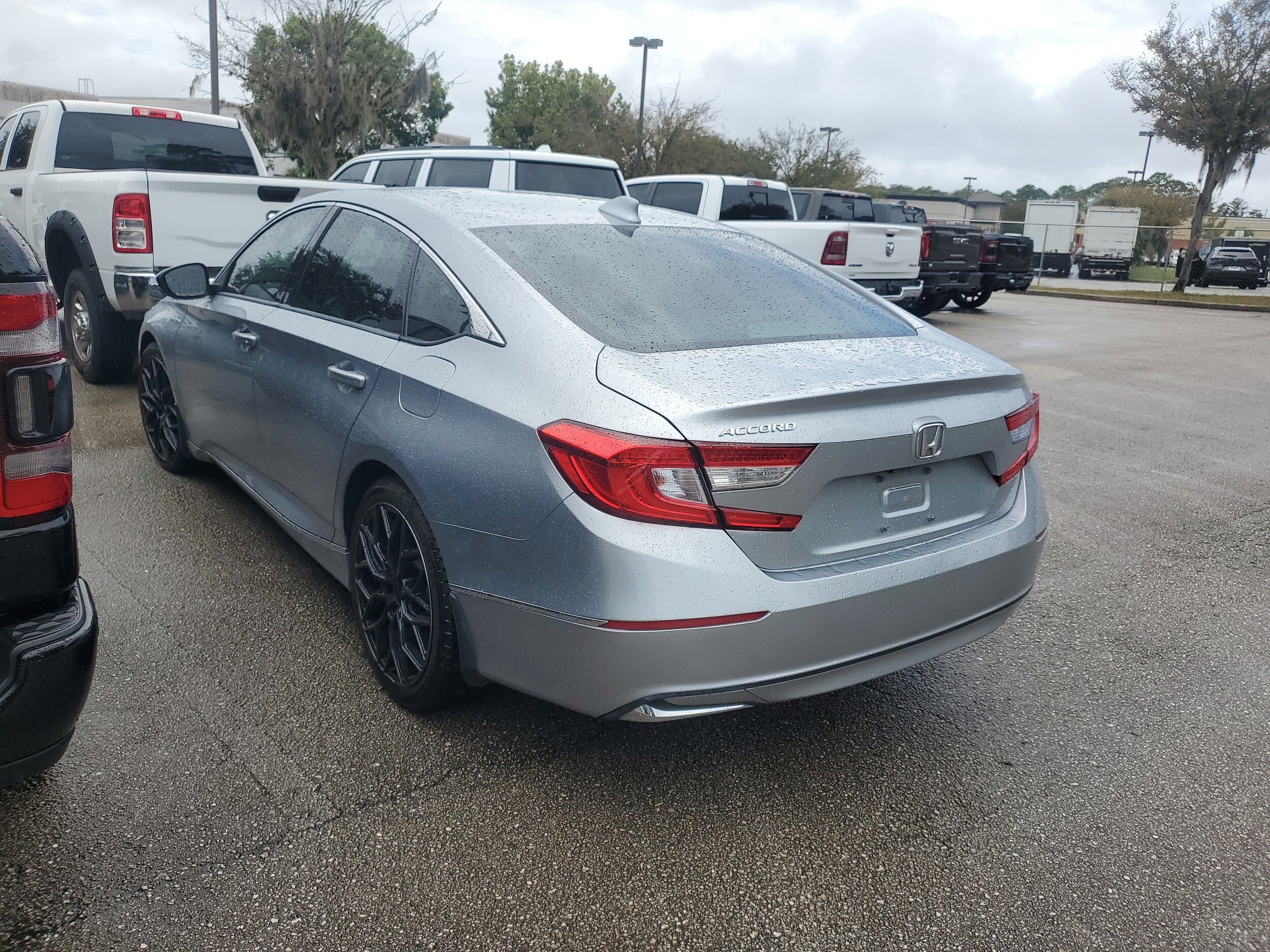 2018 Honda Accord Hybrid EX photo 2