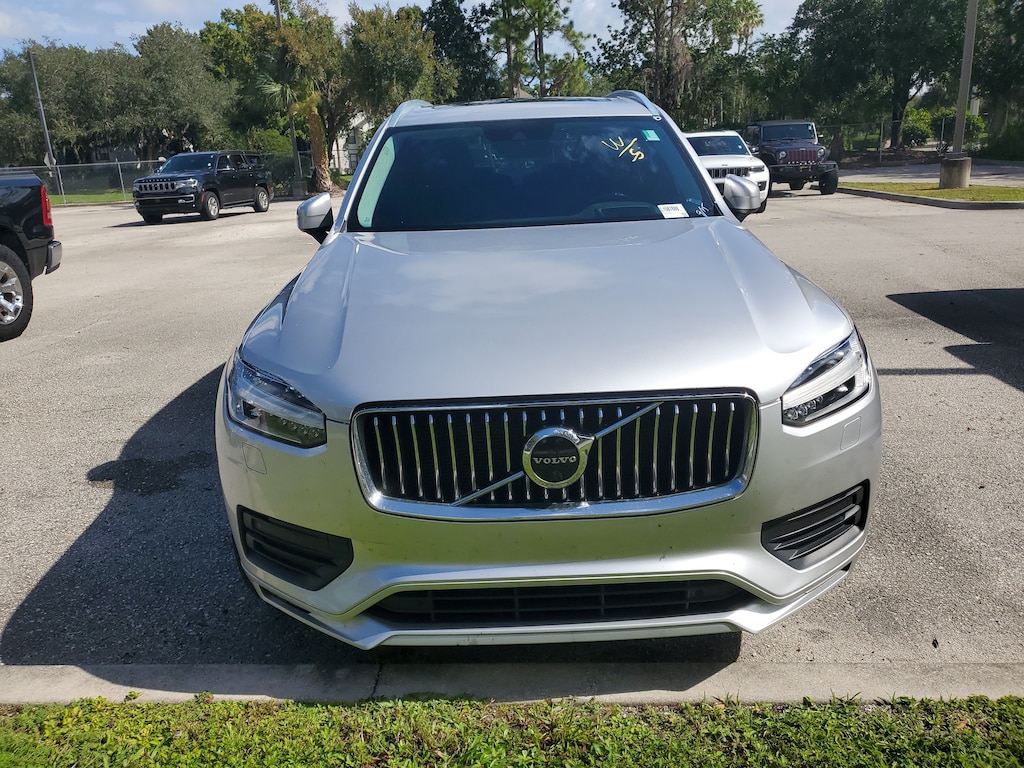 Used 2020 Volvo XC90 T6 Momentum 6 Passenger SUV