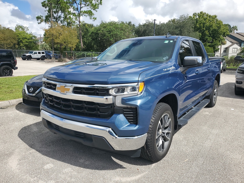 Used 2024 Chevrolet Silverado 1500 LT w/1LT Truck Crew Cab