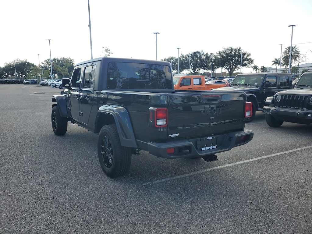 Used 2021 Jeep Gladiator Sport Truck Crew Cab