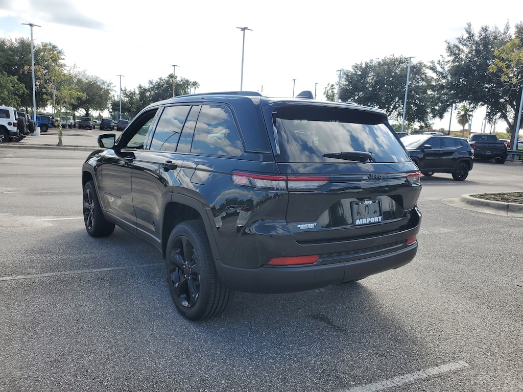 New 2025 Jeep Grand Cherokee Altitude X Altitude X 4x2