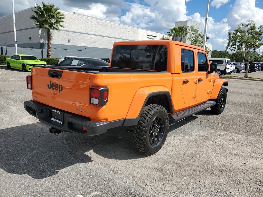 Used 2025 Jeep Gladiator Sport Truck Crew Cab