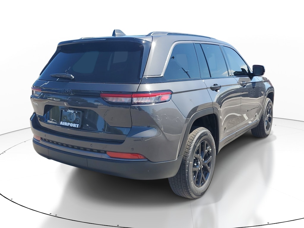 New 2026 Jeep Grand Cherokee Laredo Altitude Laredo Altitude 4x2