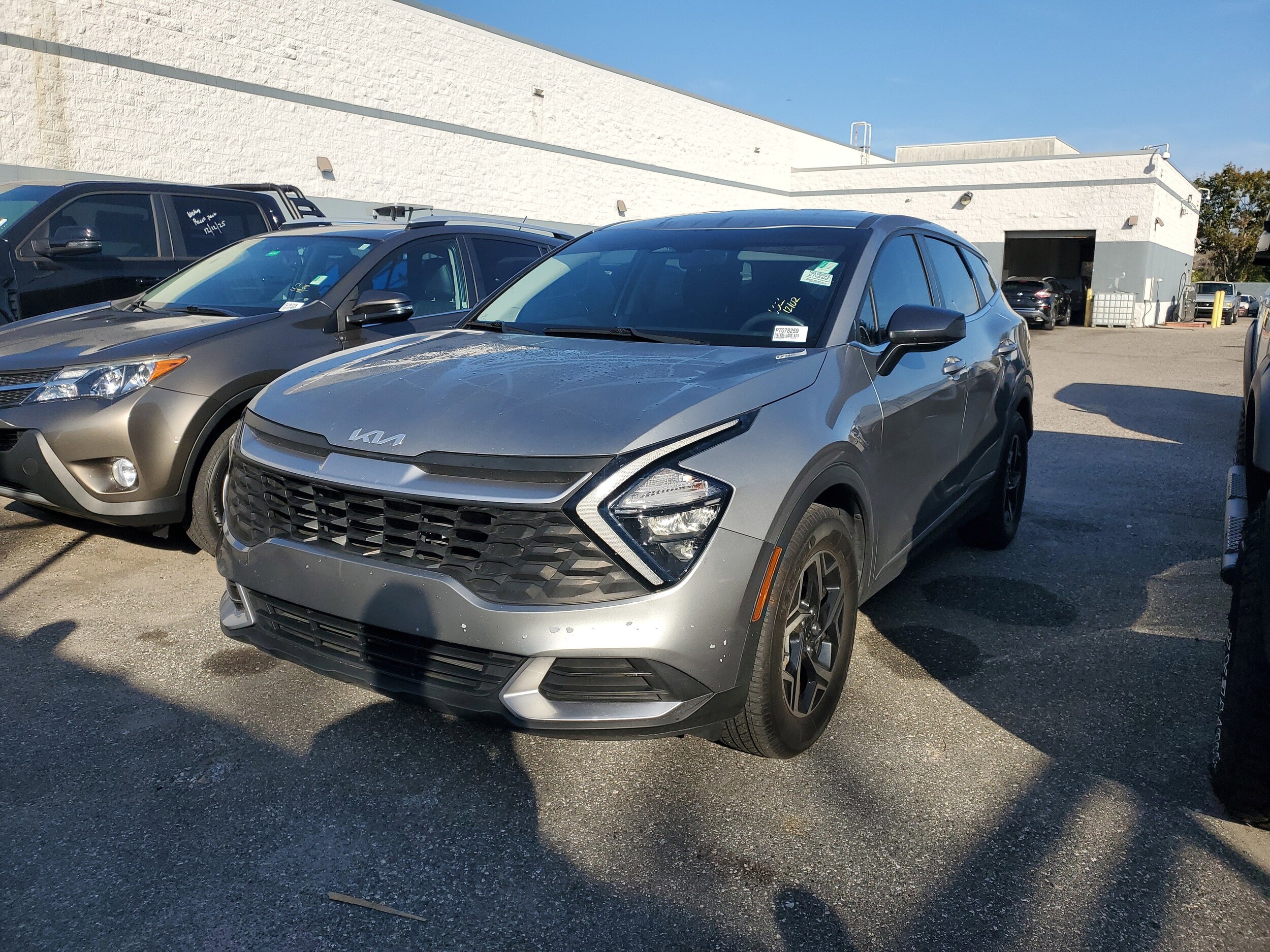 2023 Kia Sportage LX photo 3