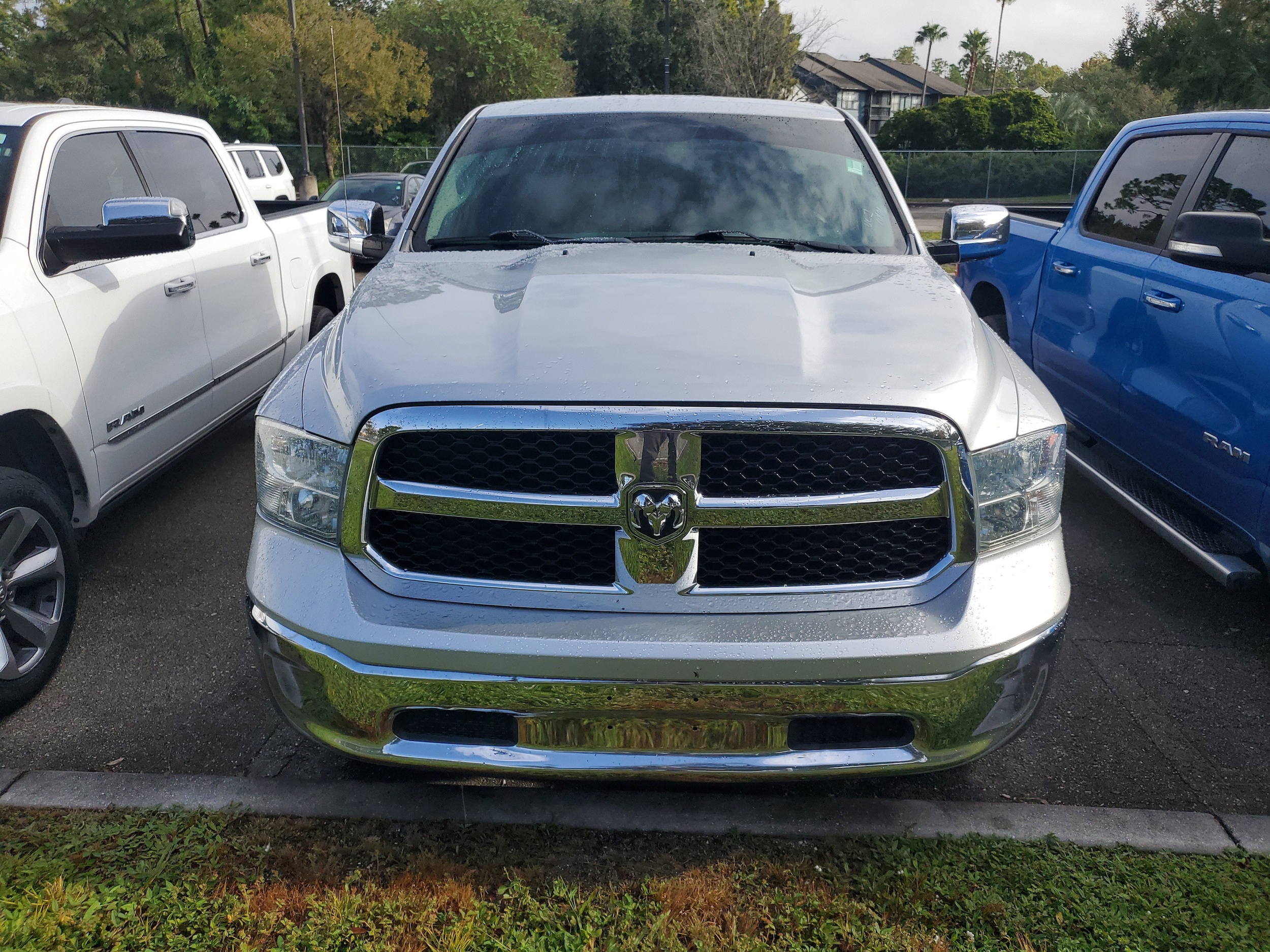 2019 Ram 1500 Classic SLT photo 2