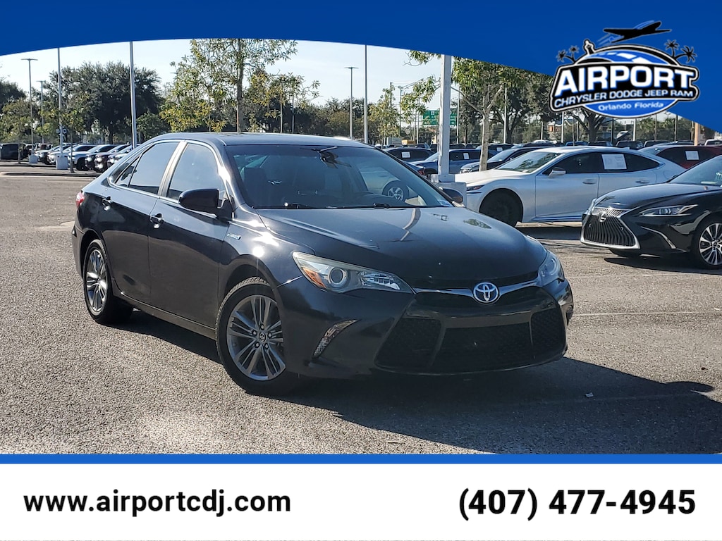 Used 2015 Toyota Camry Hybrid XLE Sedan
