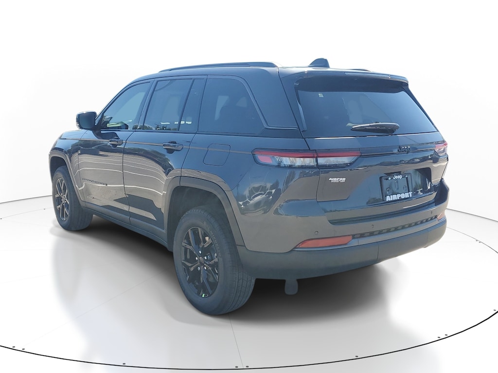 New 2026 Jeep Grand Cherokee Laredo Altitude Laredo Altitude 4x2