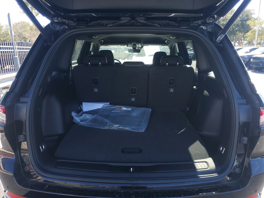 New 2026 Jeep Grand Cherokee Limited Limited 4x2