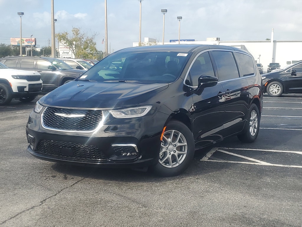 New 2026 Chrysler Pacifica Select Select FWD