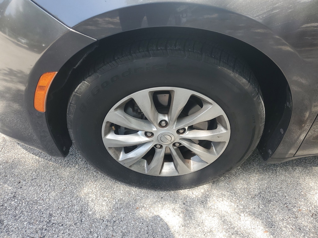 Used 2018 Chrysler Pacifica Touring L Van