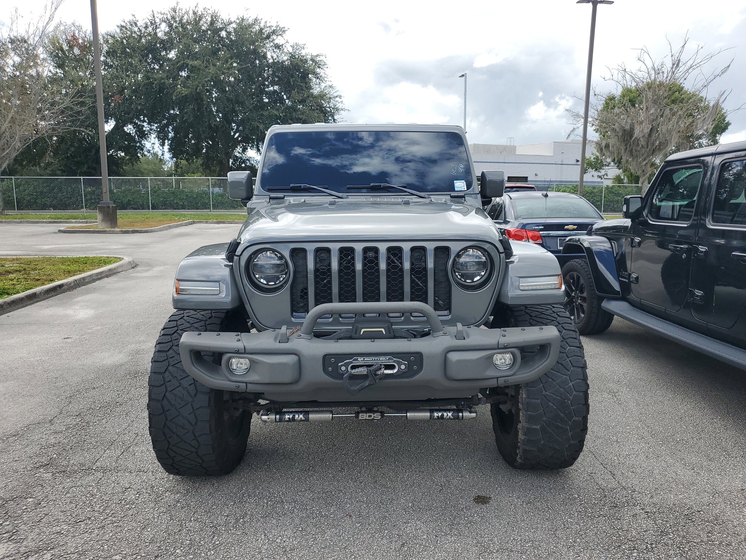 2022 Jeep Gladiator Overland photo 2
