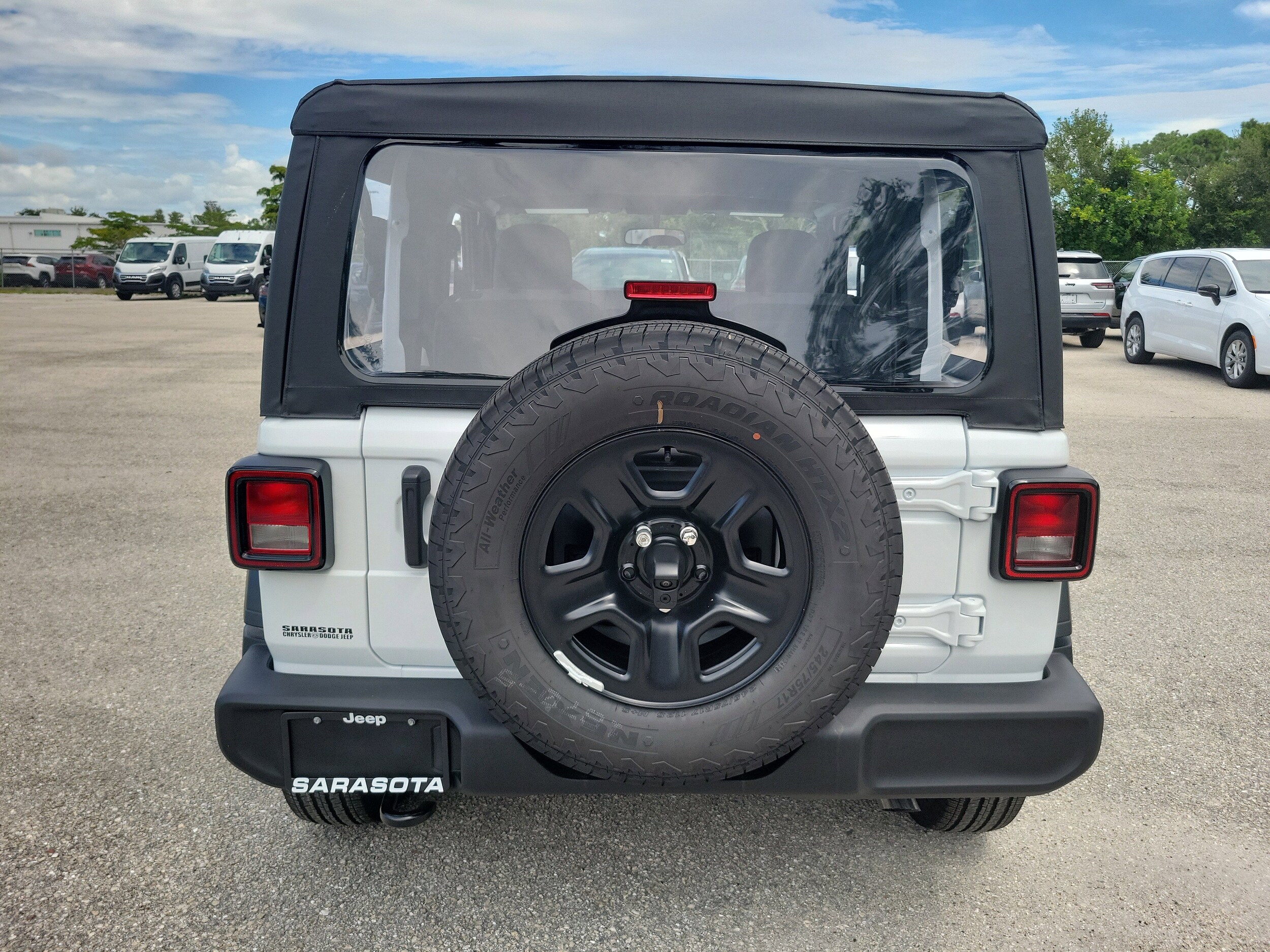 2025 Jeep Wrangler Sport photo 3