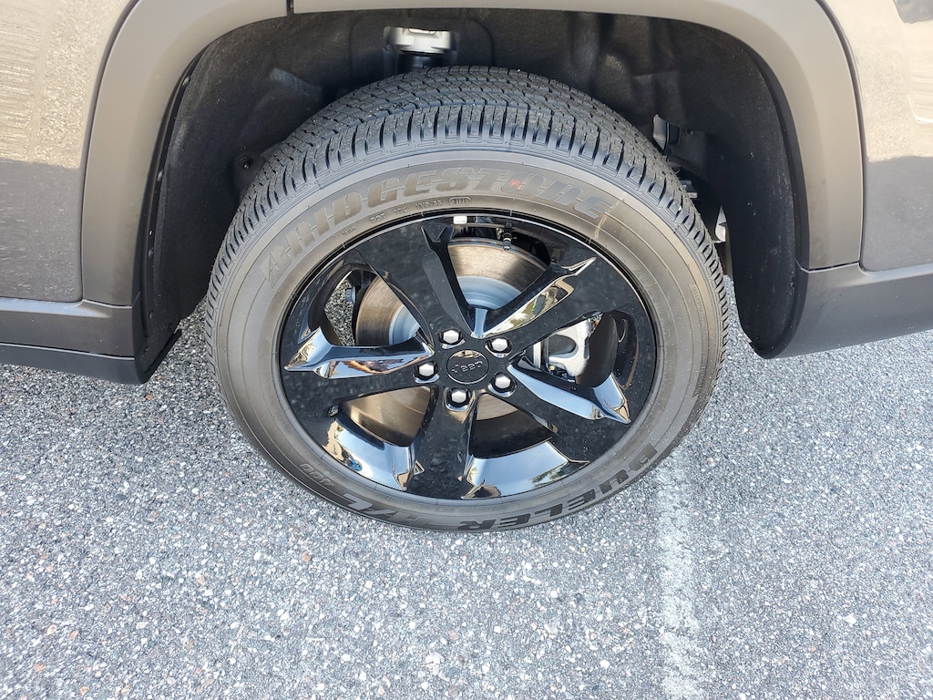 New 2025 Jeep Grand Cherokee L Altitude X Altitude X 4x2