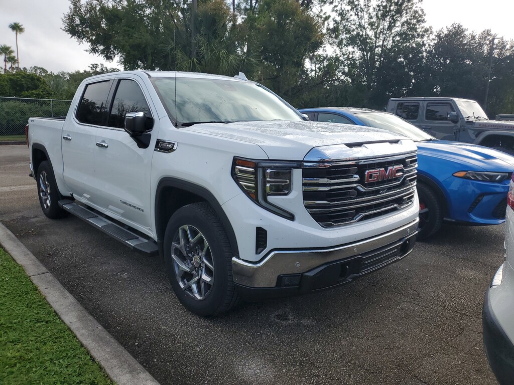 2022 Gmc Sierra 1500 SLT photo 2