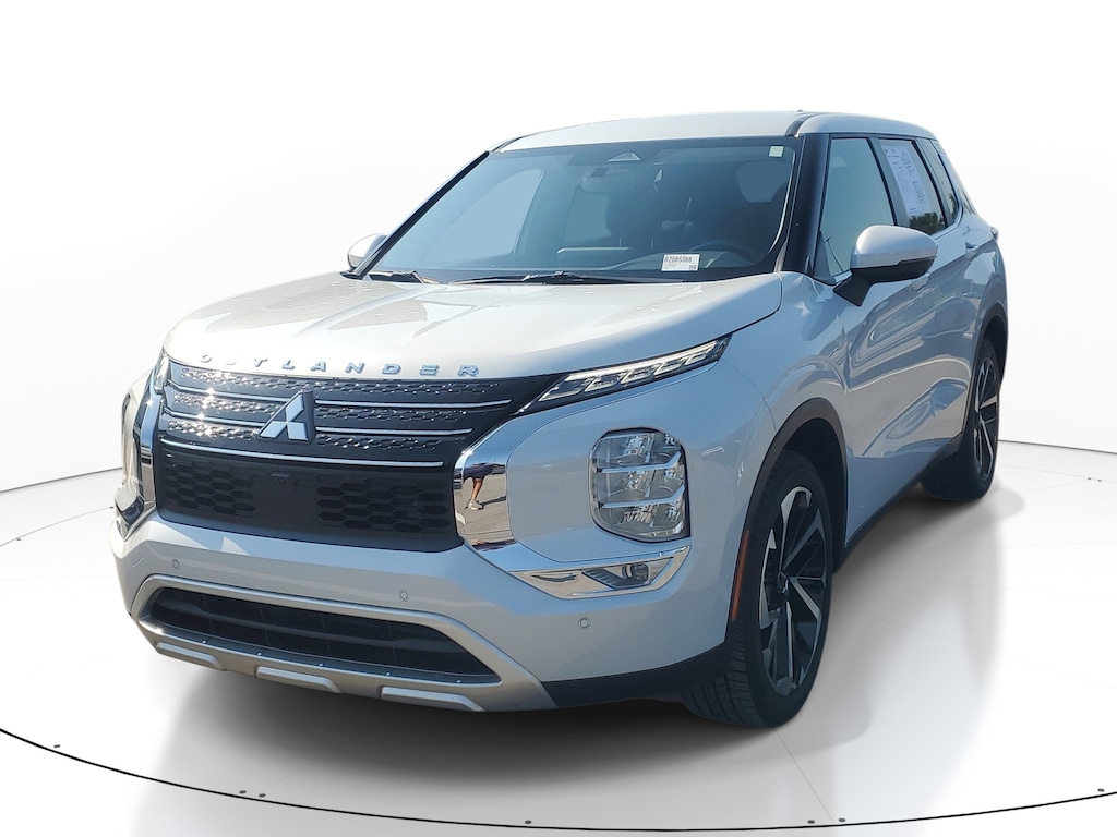 Used 2024 Mitsubishi Outlander SE SUV