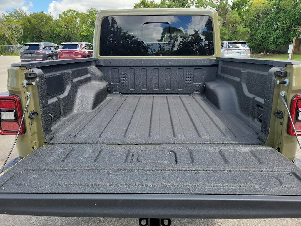 New 2025 Jeep Gladiator High Tide High Tide 4x4
