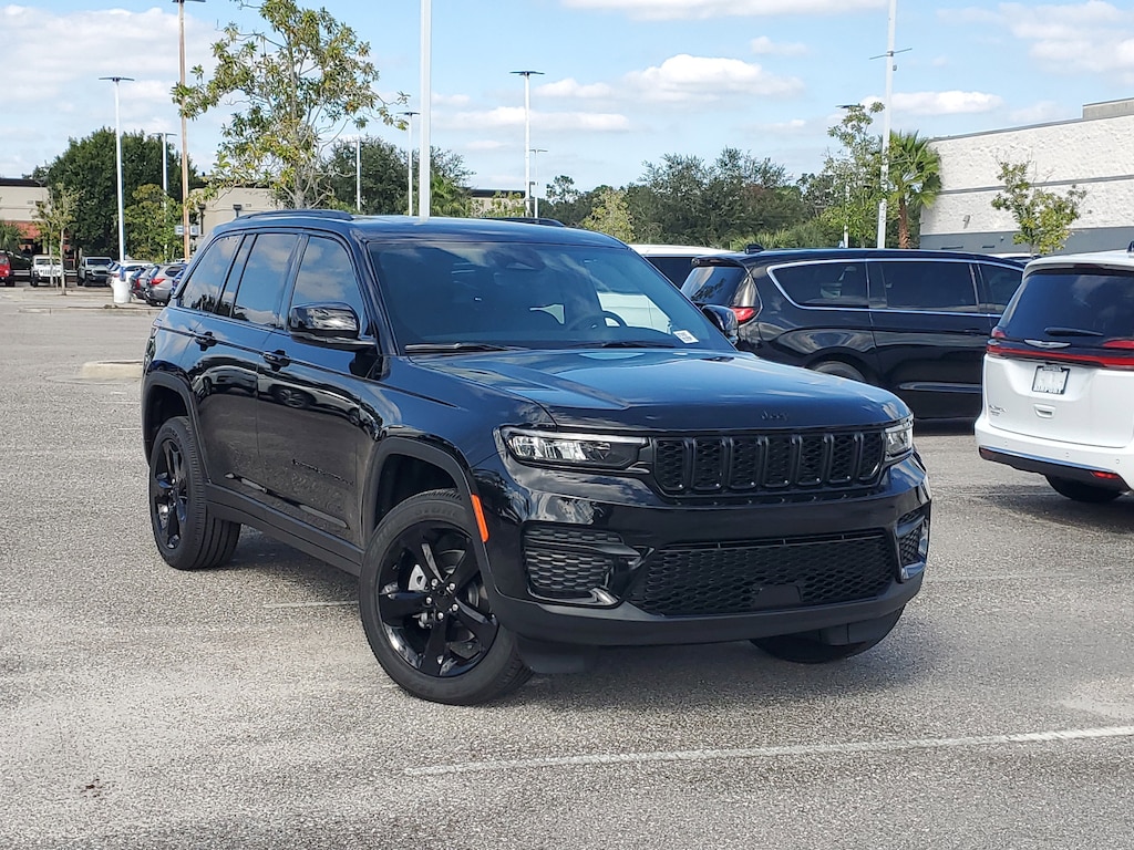 New 2025 Jeep Grand Cherokee Altitude X Altitude X 4x2