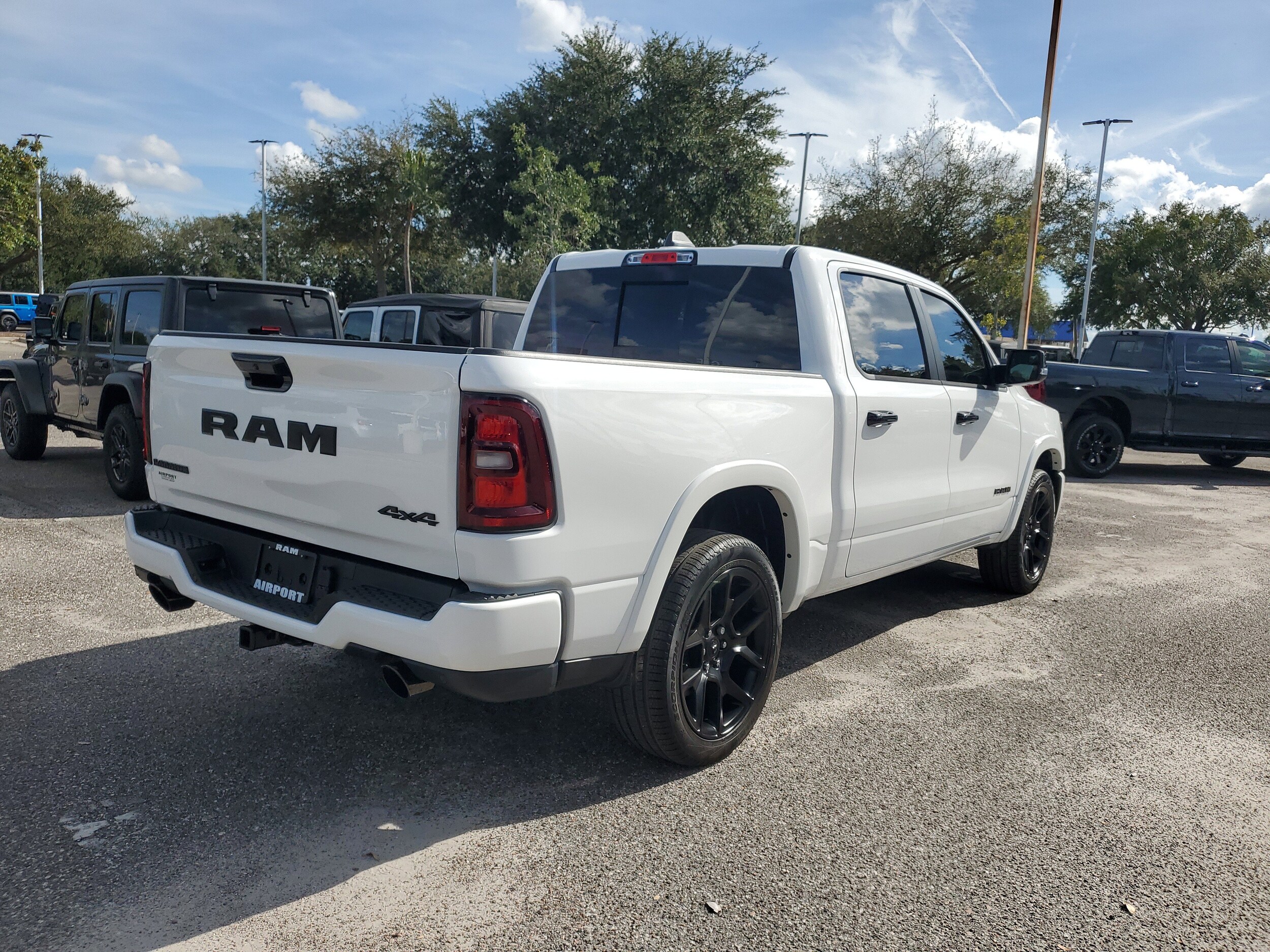 2026 Ram 1500 Laramie photo 3