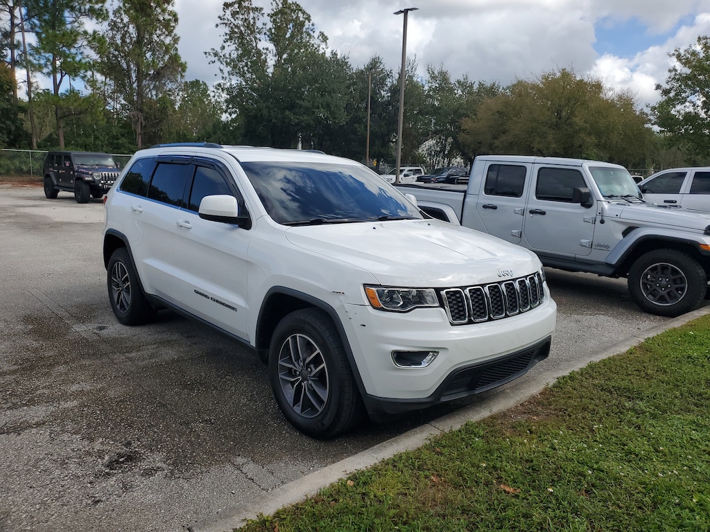 Used 2019 Jeep Grand Cherokee Laredo SUV