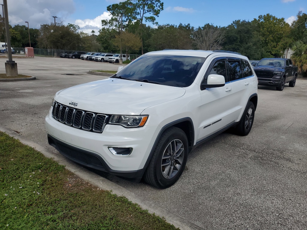 Used 2019 Jeep Grand Cherokee Laredo SUV
