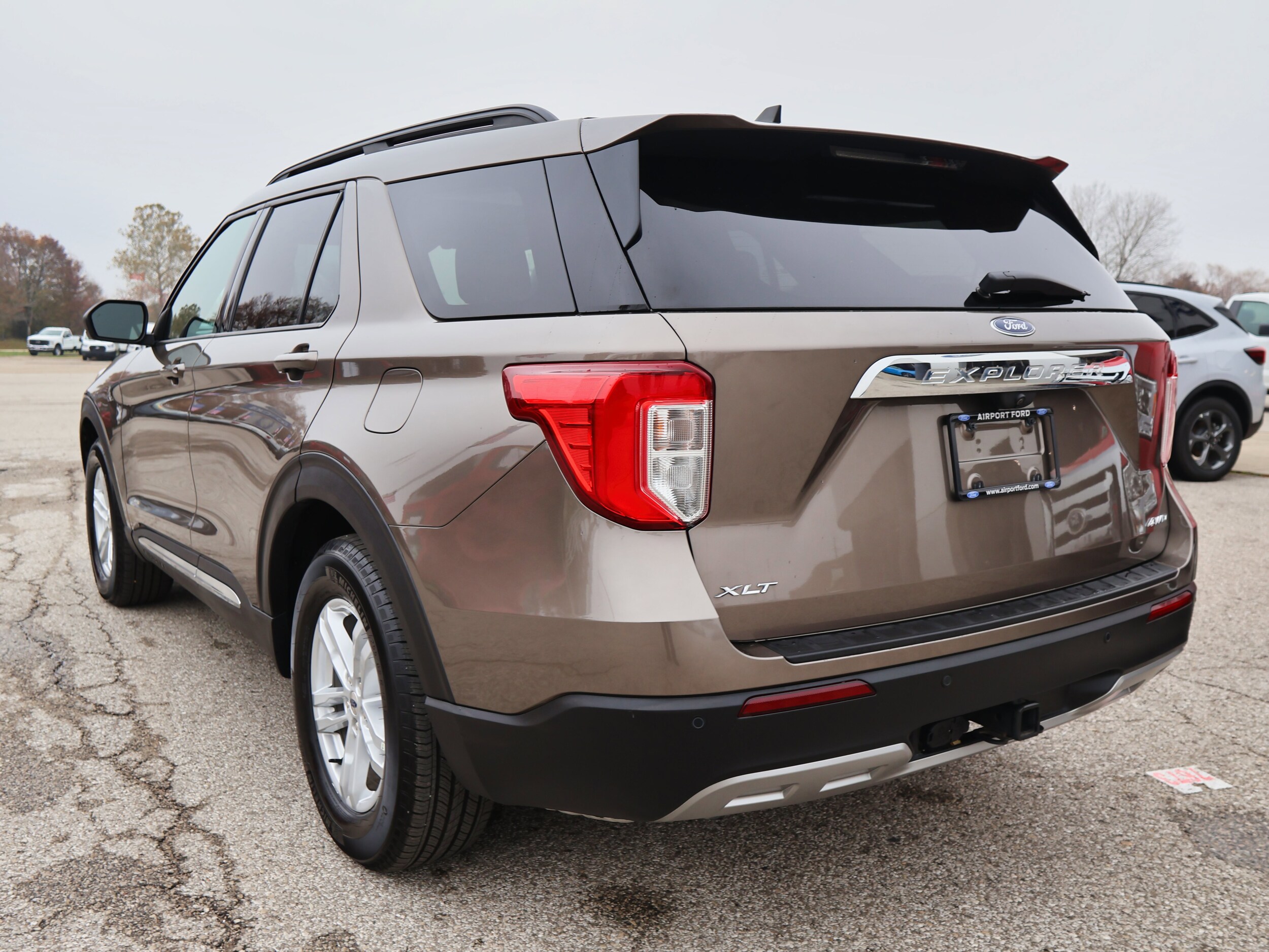 2021 Ford Explorer XLT photo 2