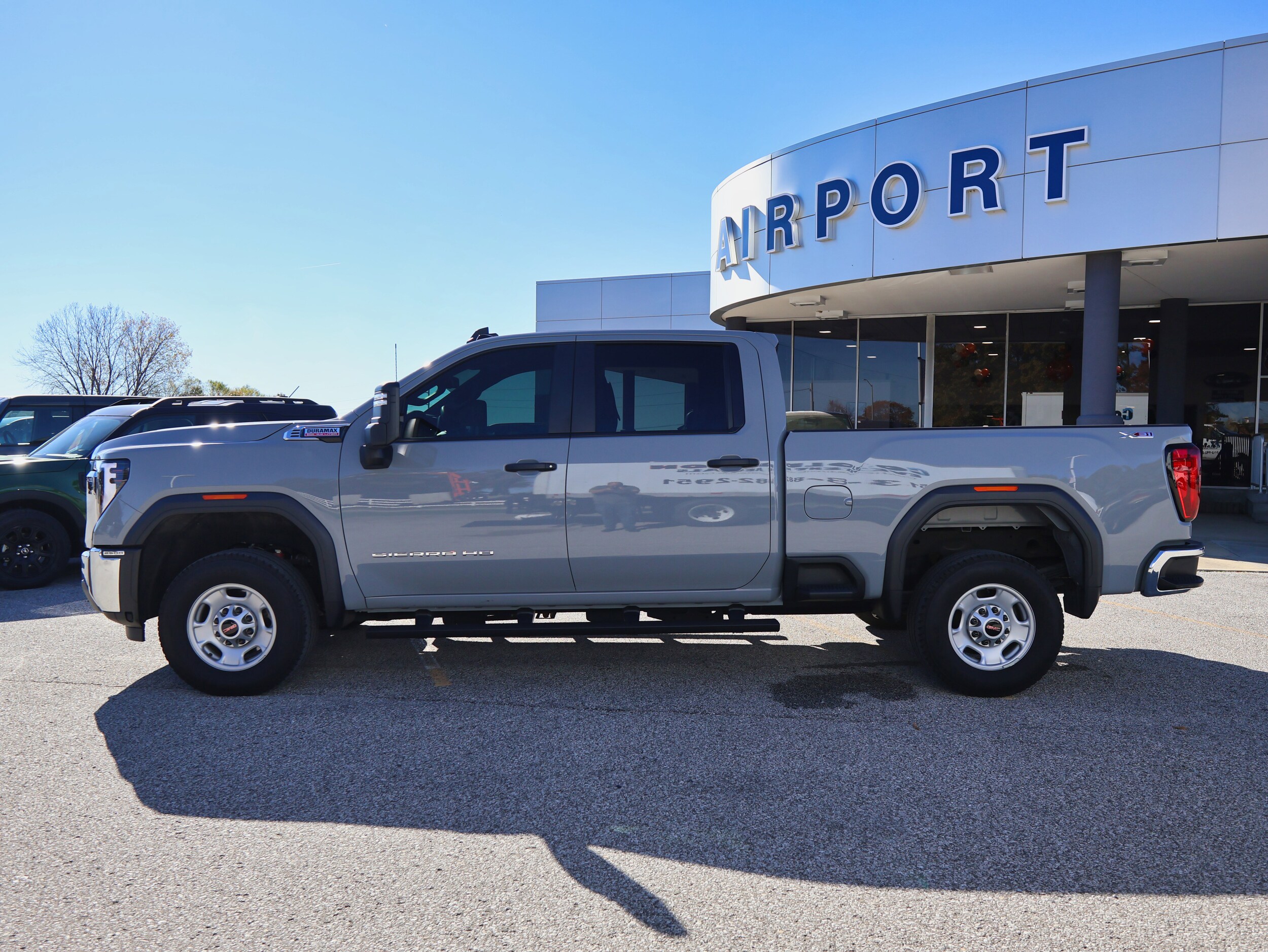 2024 Gmc Sierra HD Base photo 2