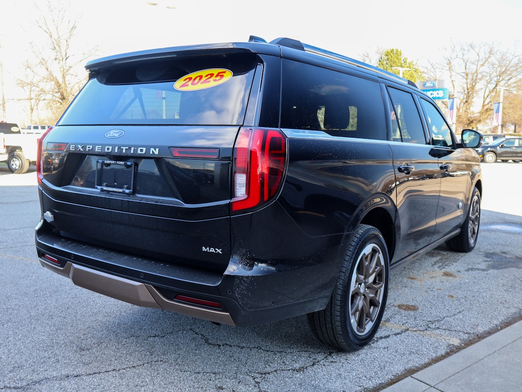 2025 Ford Expedition MAX photo 4