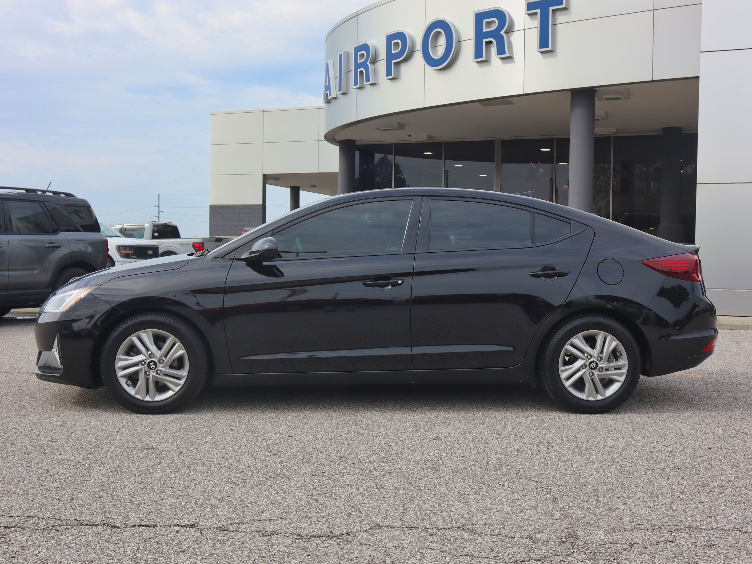 Used 2020 Hyundai Elantra Value Edition with VIN 5NPD84LF1LH548260 for sale in Florence, KY