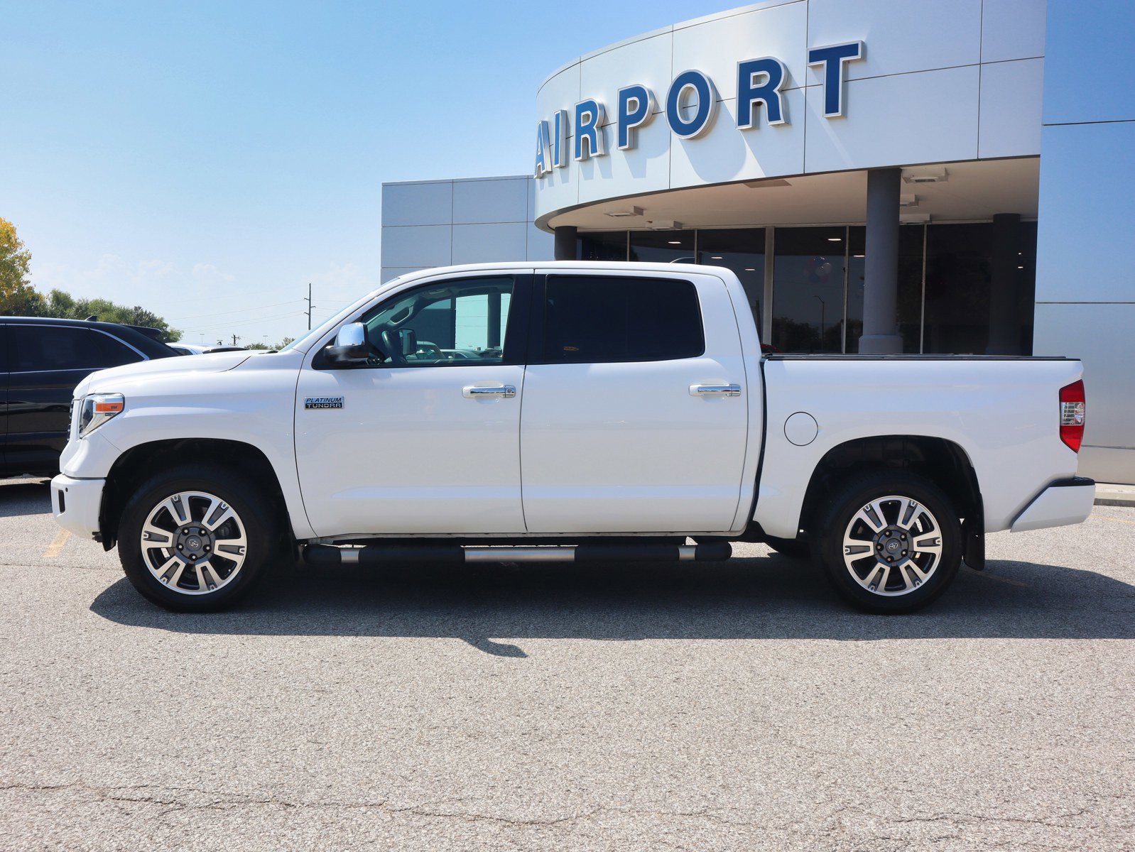 Used 2020 Toyota Tundra Platinum with VIN 5TFAY5F13LX871626 for sale in Florence, KY