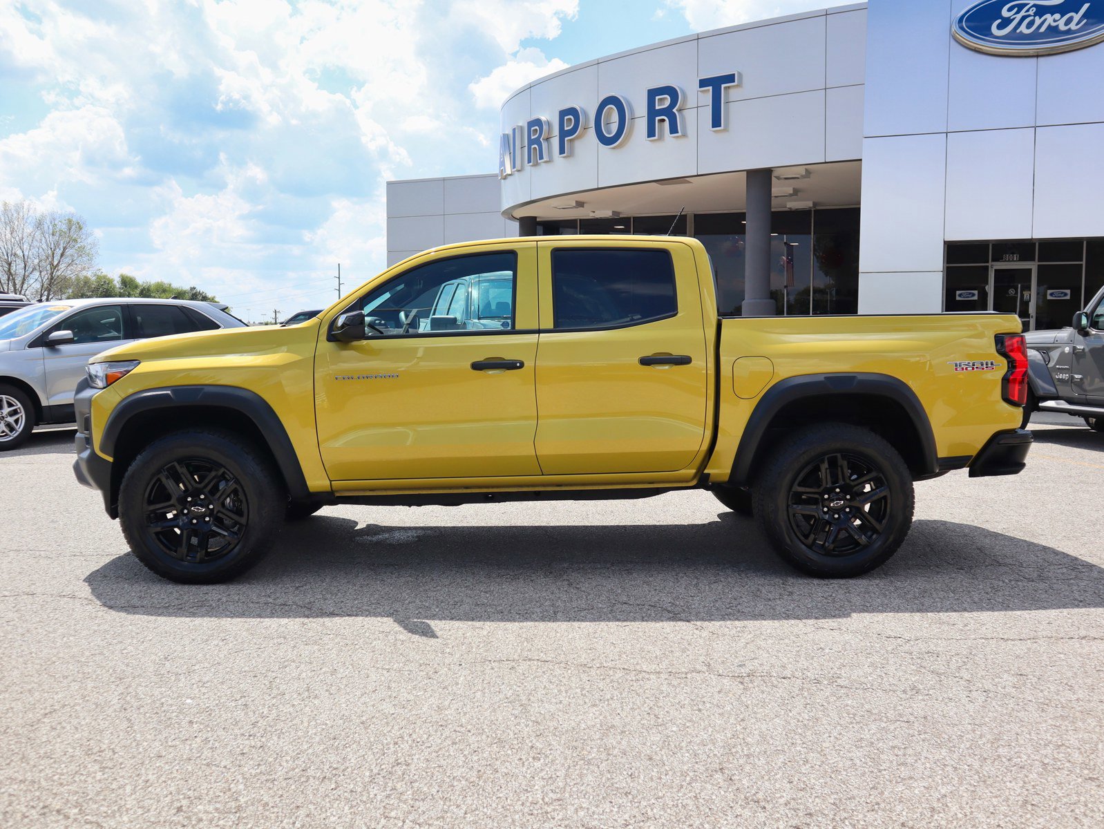 Used 2024 Chevrolet Colorado Trail Boss with VIN 1GCPTEEK1R1104632 for sale in Florence, KY