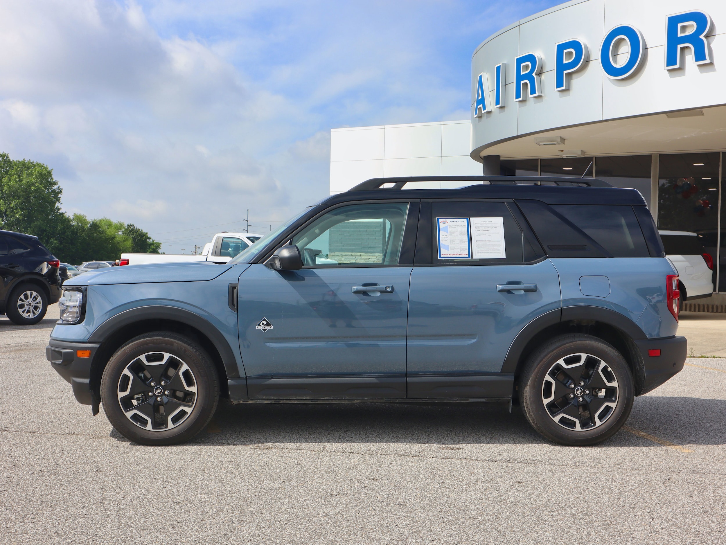 Used 2024 Ford Bronco Sport Outer Banks with VIN 3FMCR9C67RRE44976 for sale in Florence, KY