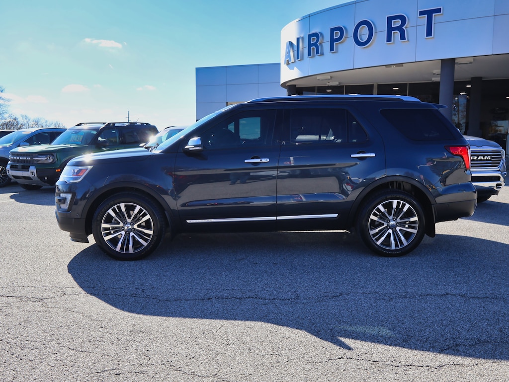 2017 Ford Explorer Platinum photo 2
