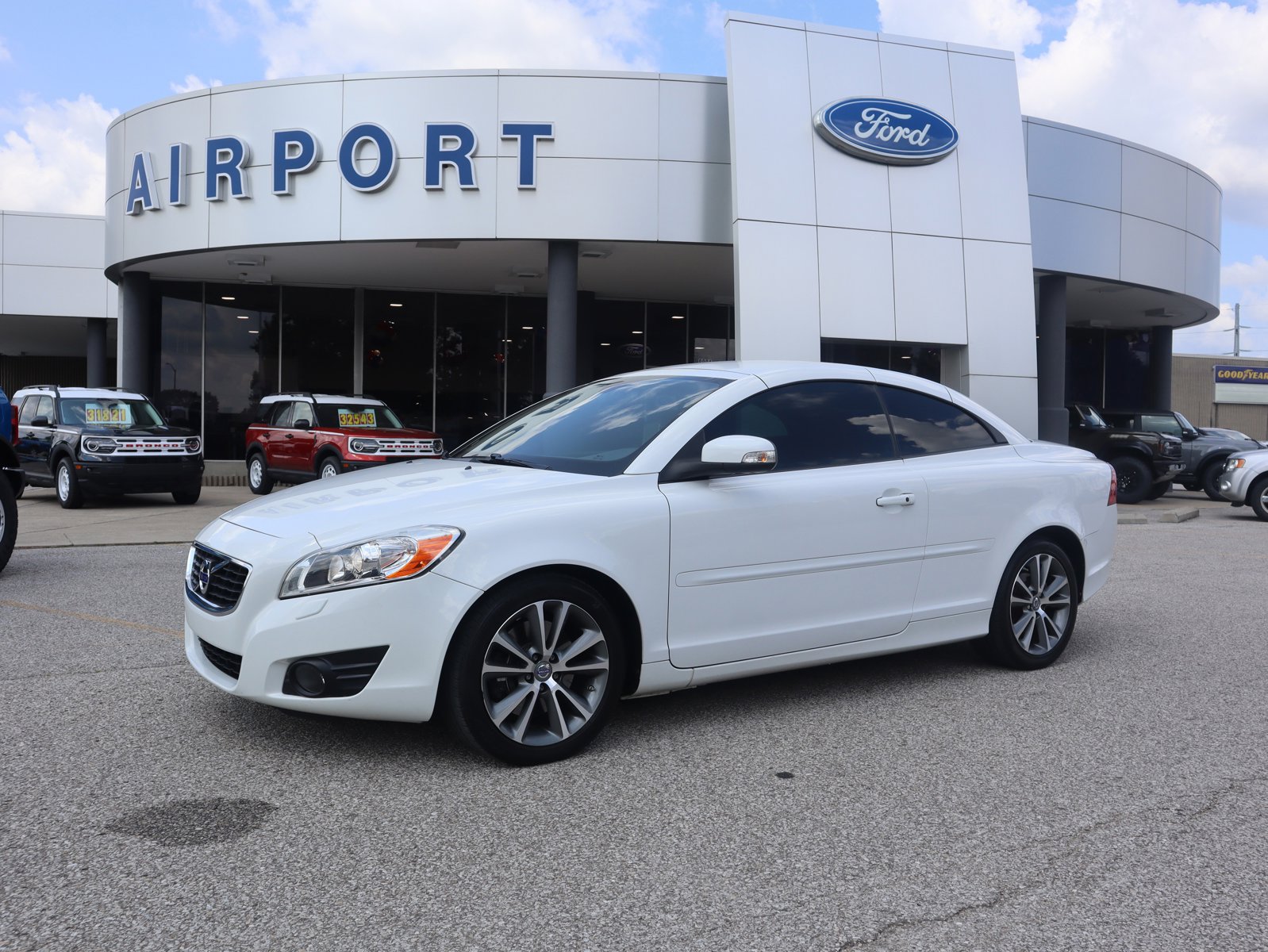 Used 2012 Volvo C70 T5 with VIN YV1672MC8CJ127383 for sale in Florence, KY