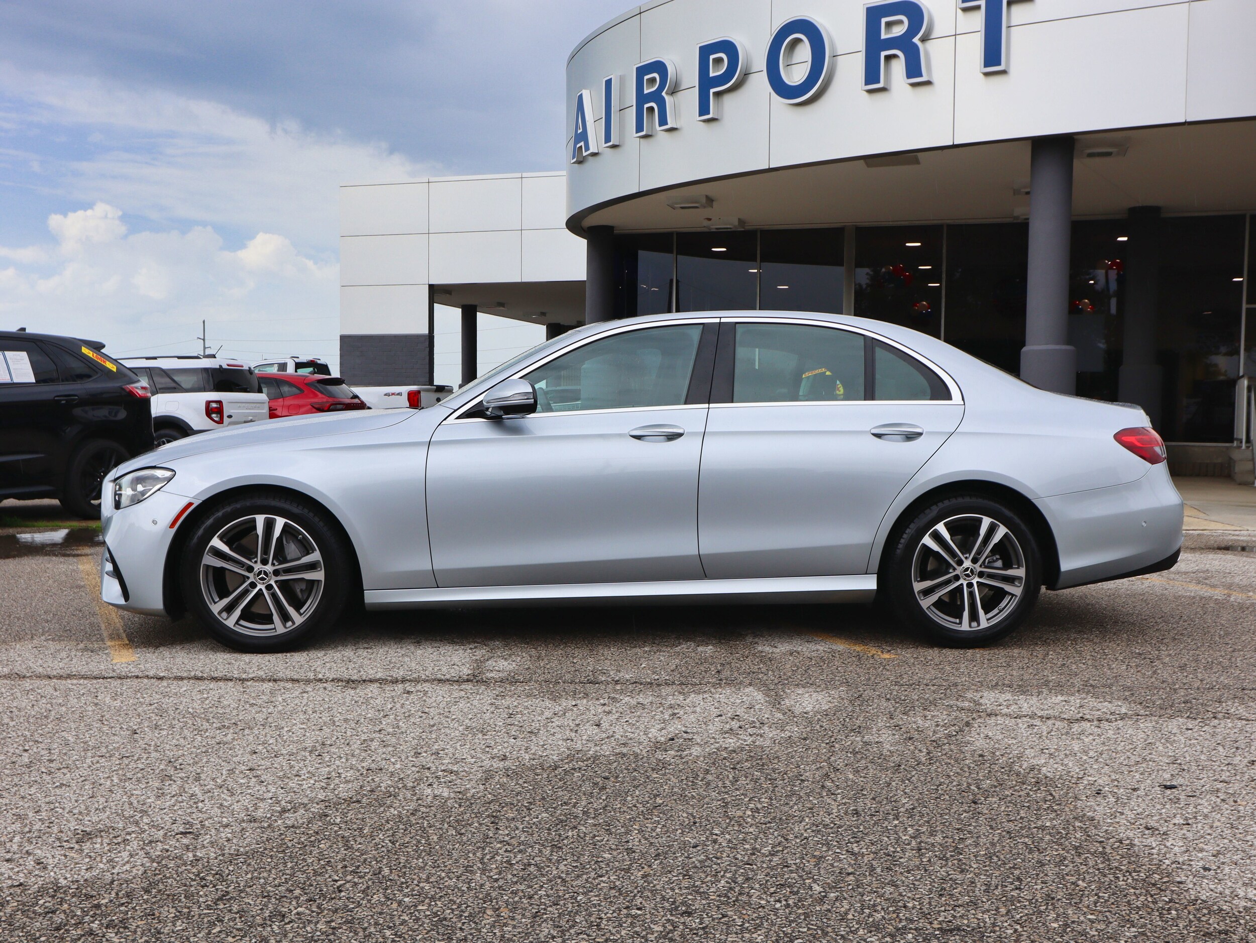 2021 Mercedes Benz E 350 photo 2