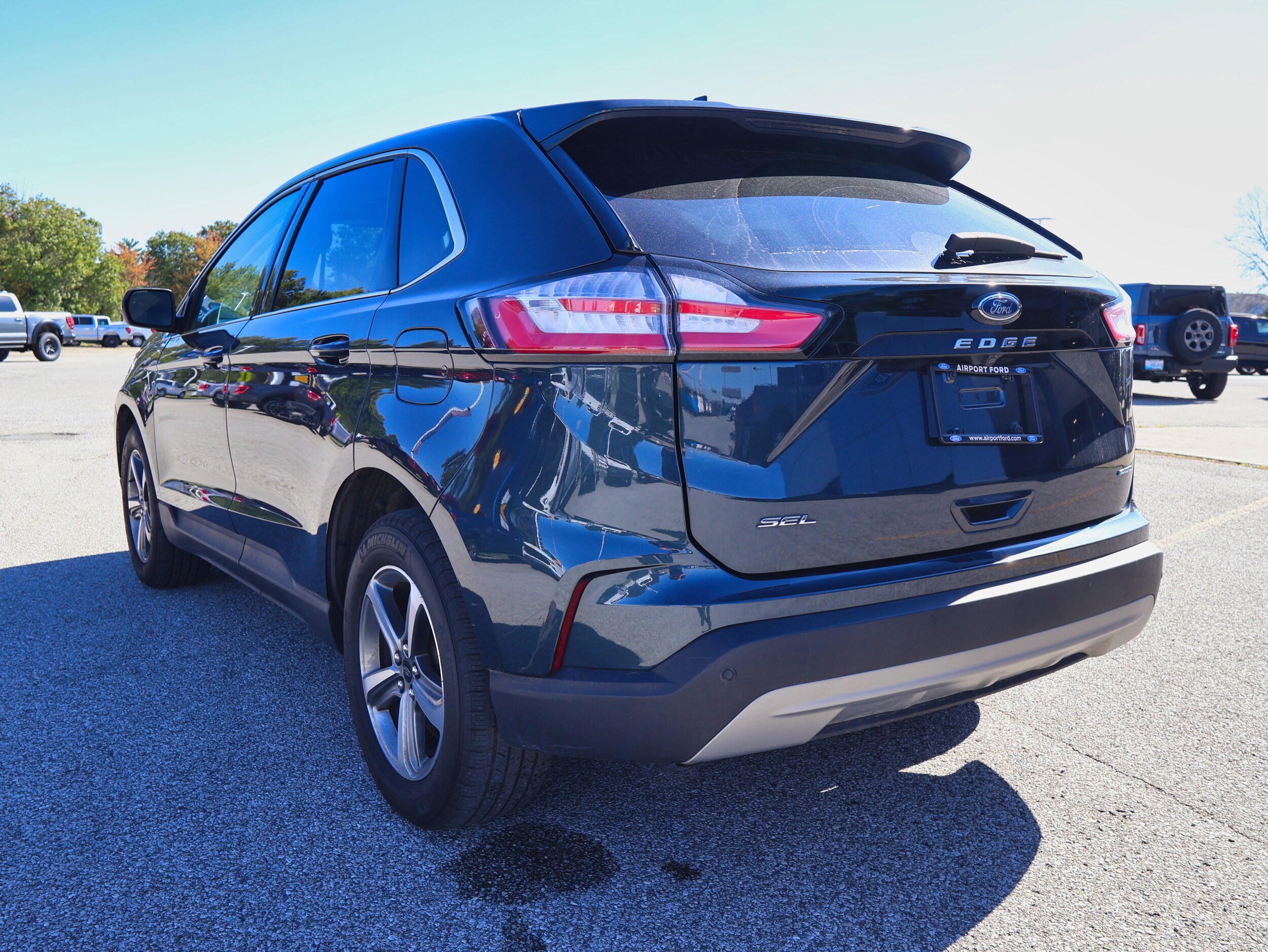 2024 Ford Edge SEL photo 3