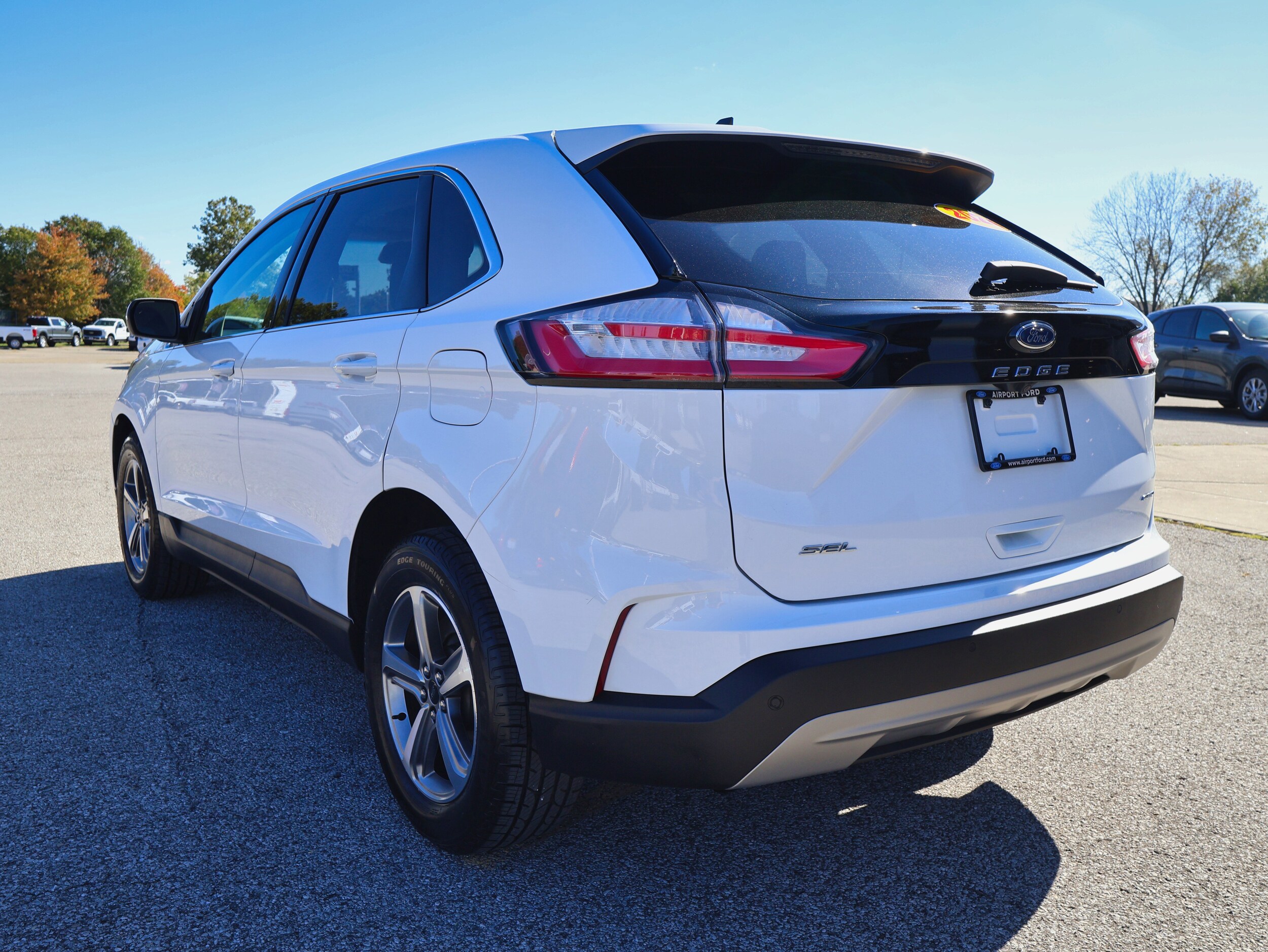 2024 Ford Edge SEL photo 3