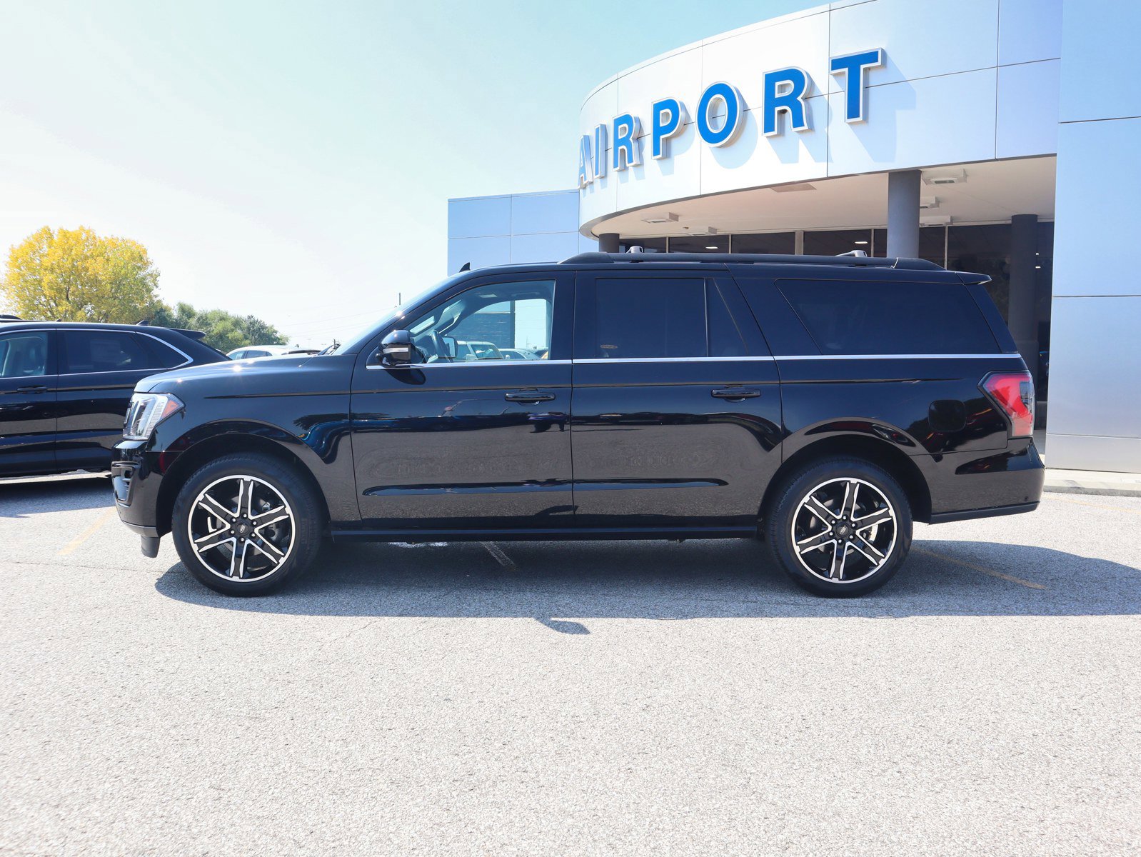 Used 2021 Ford Expedition Limited with VIN 1FMJK2AT3MEA57722 for sale in Florence, KY